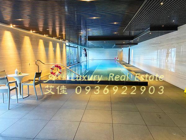 明日博室內溫水游泳池