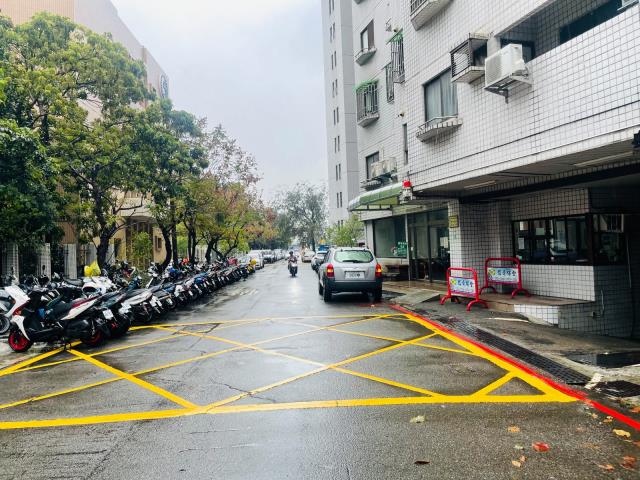 西屯大樓拍賣-12