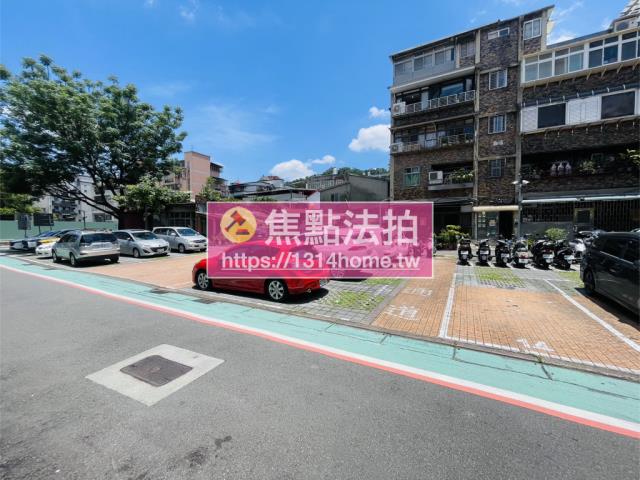 台北文山區透天法拍-9