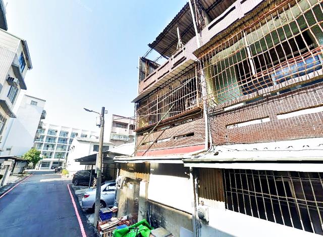 東區拍賣透天-2