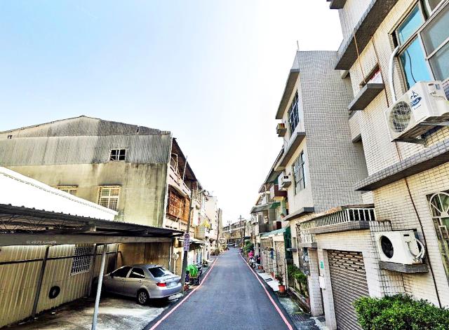 東區拍賣透天-4