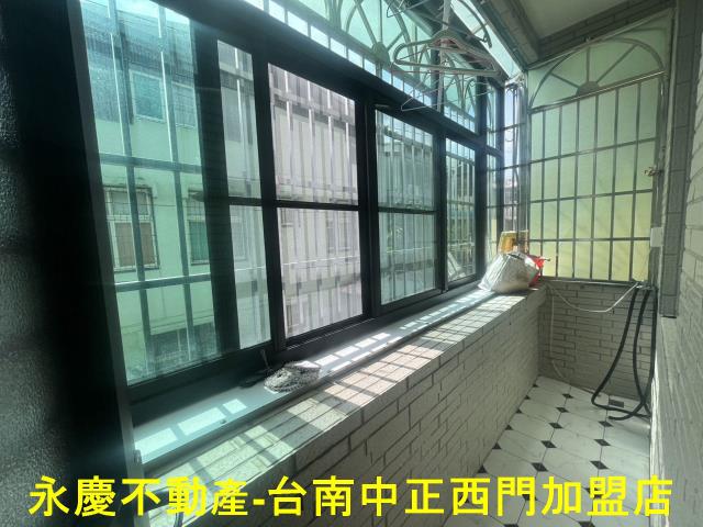 台南東區透天-11