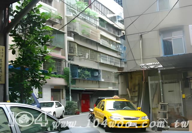 新北板橋公寓法拍-1